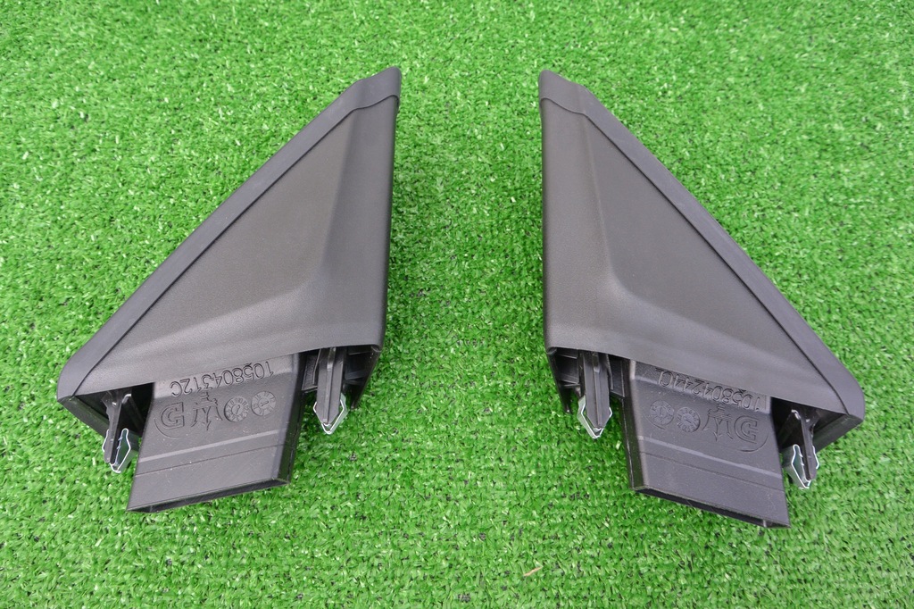 фото №1, Заглушка треугольник дверь kpl maserati quattroporte