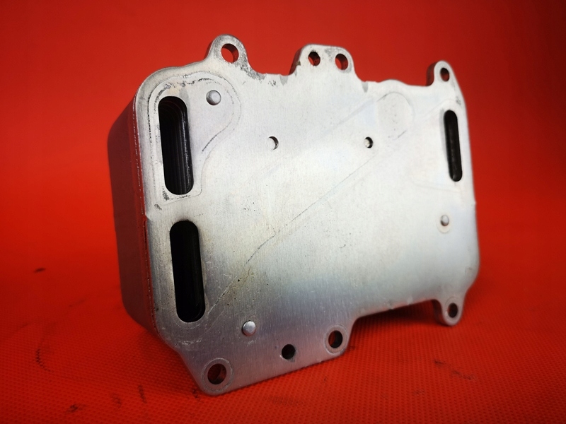 фото №9, Audi a7 4g 3.0 tdi v6 радиатор масла 059117021r