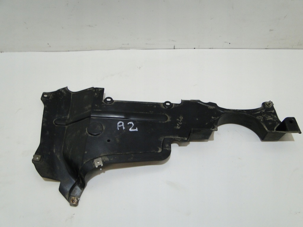 фото №1, Audi a2 защита подвеска правый задняя 8z0804840c