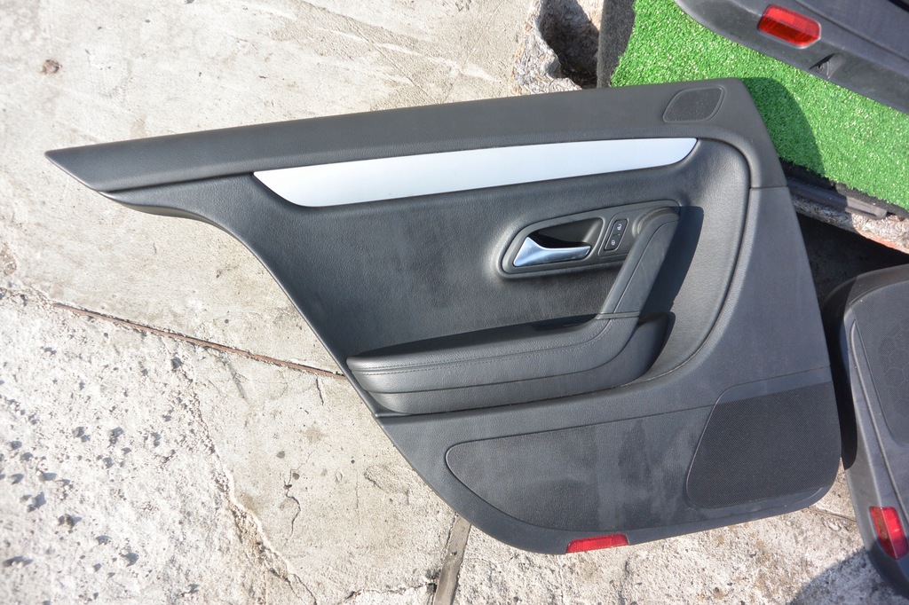 фото №4, Обшивки обшивка обивка дверь задняя vw passat cc kpl