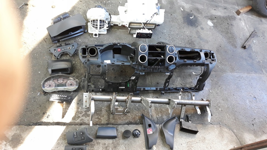 фото №1, Berlingo iii 3 панель приладів труба елементи панелі