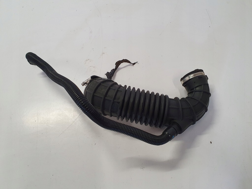 фото №1, Шланг повітря audi a4 08- 16