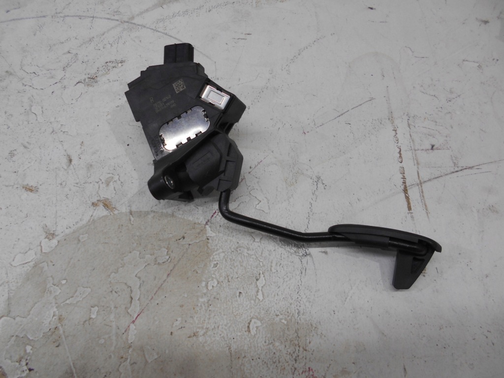 фото №1, Потенциометр газа педаль toyota yaris iii 11-19 1,3