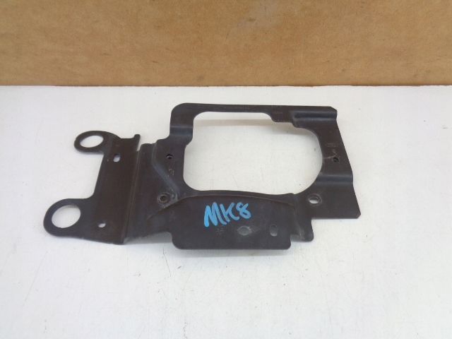 фото №1, Ford fiesta mk8 основание аккумулятор кронштейн