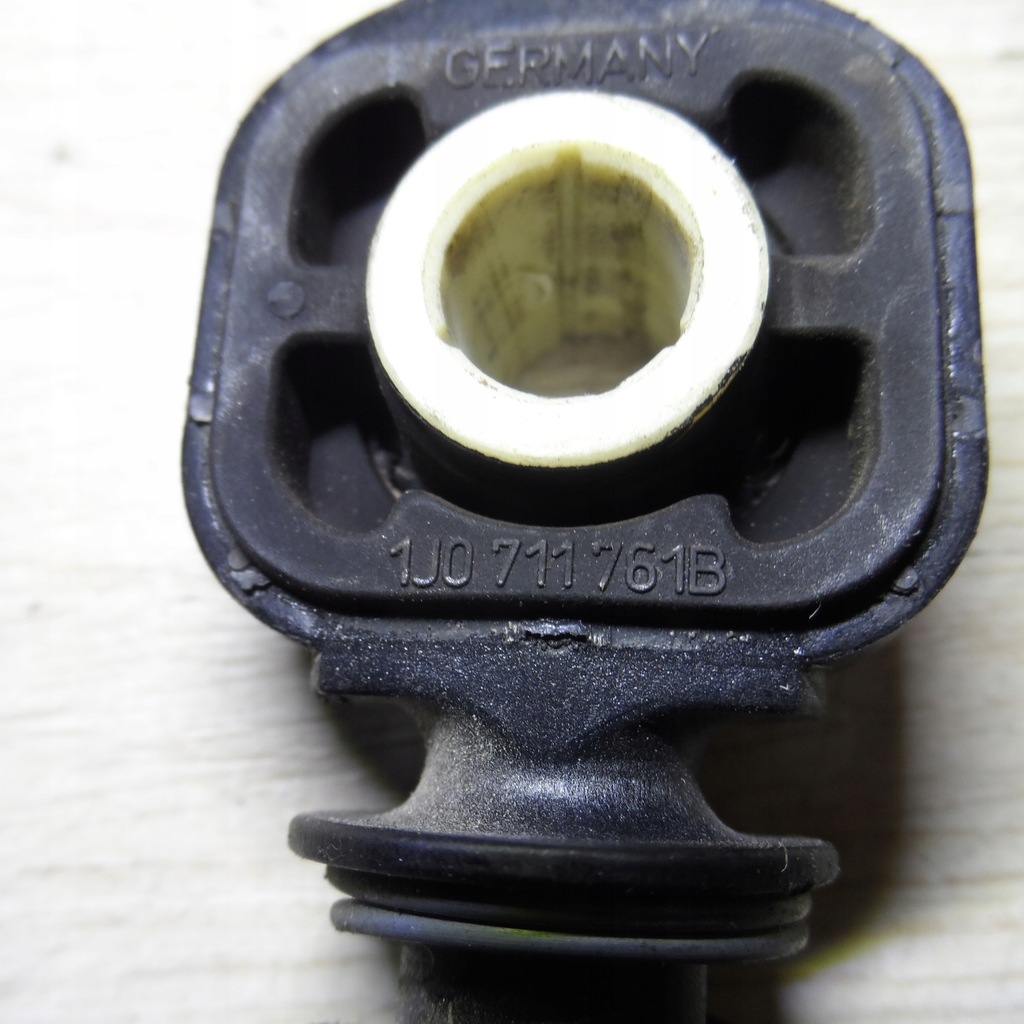 фото №13, Кронштейн тросов передач 1k0711789l vw new beetle 15