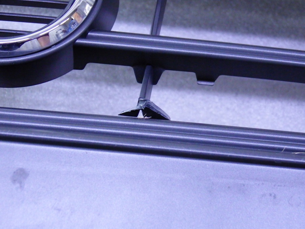 Решітка радіатора решітка  радіатора audi a3 седан 8v3 радар Доставка