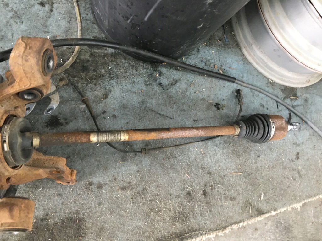 фото №1, Приводной вал задняя duster 2017 r 4x4