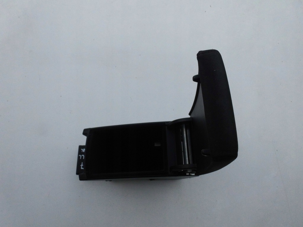 фото №9, Підлокітник vw passat b7 2011r. матеріал чорний