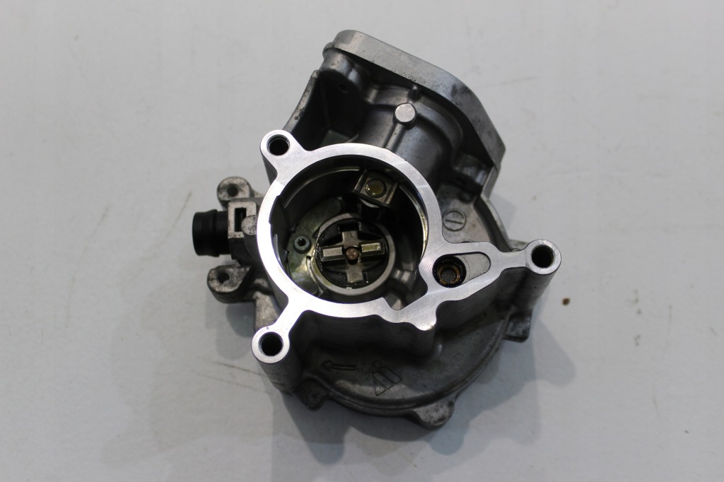 фото №1, Mbm vw passat b8 насос вакуум 06k145100p