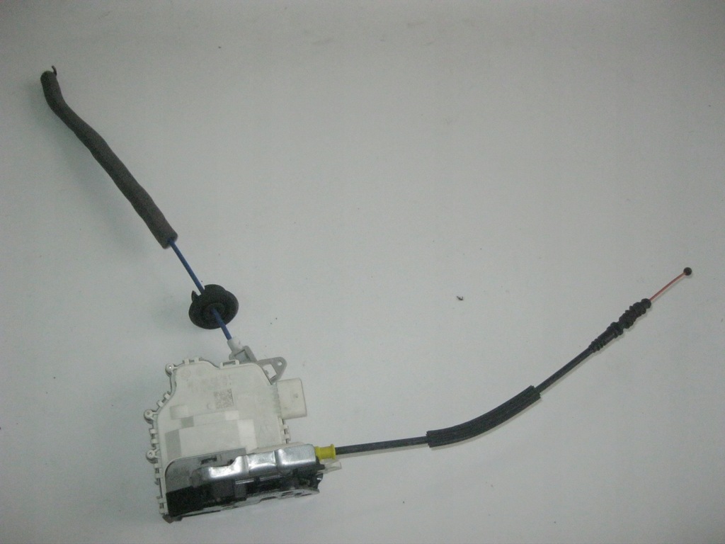 фото №1, Audi q3 замок дверь правый задняя 8k0839016f