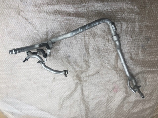 фото №1, Audi a8 d4 4.2 tdi шланг труба wody 057121075an