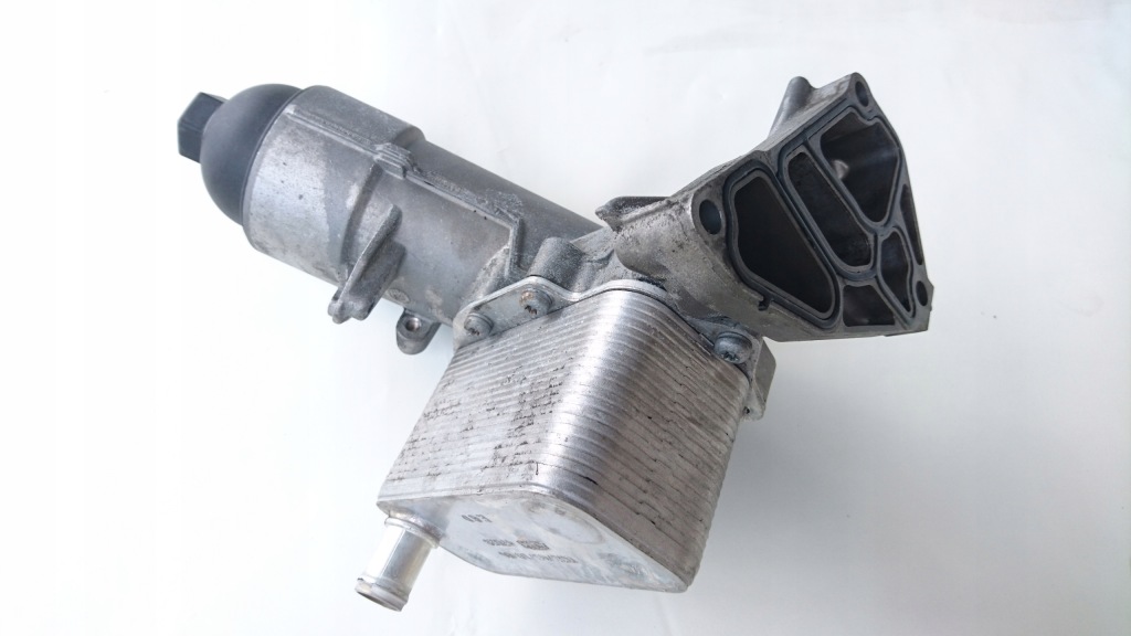 фото №1, Bmw e46 e90 e91 e92 основание корпус фильтра масла