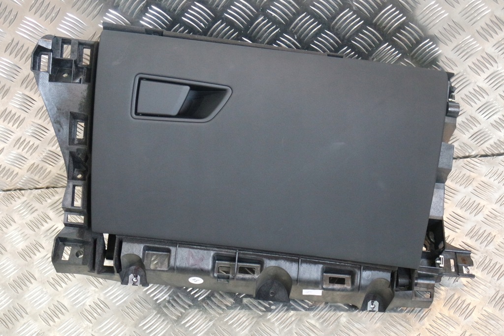 фото №1, Бардачок пассажира maserati levante 670043149