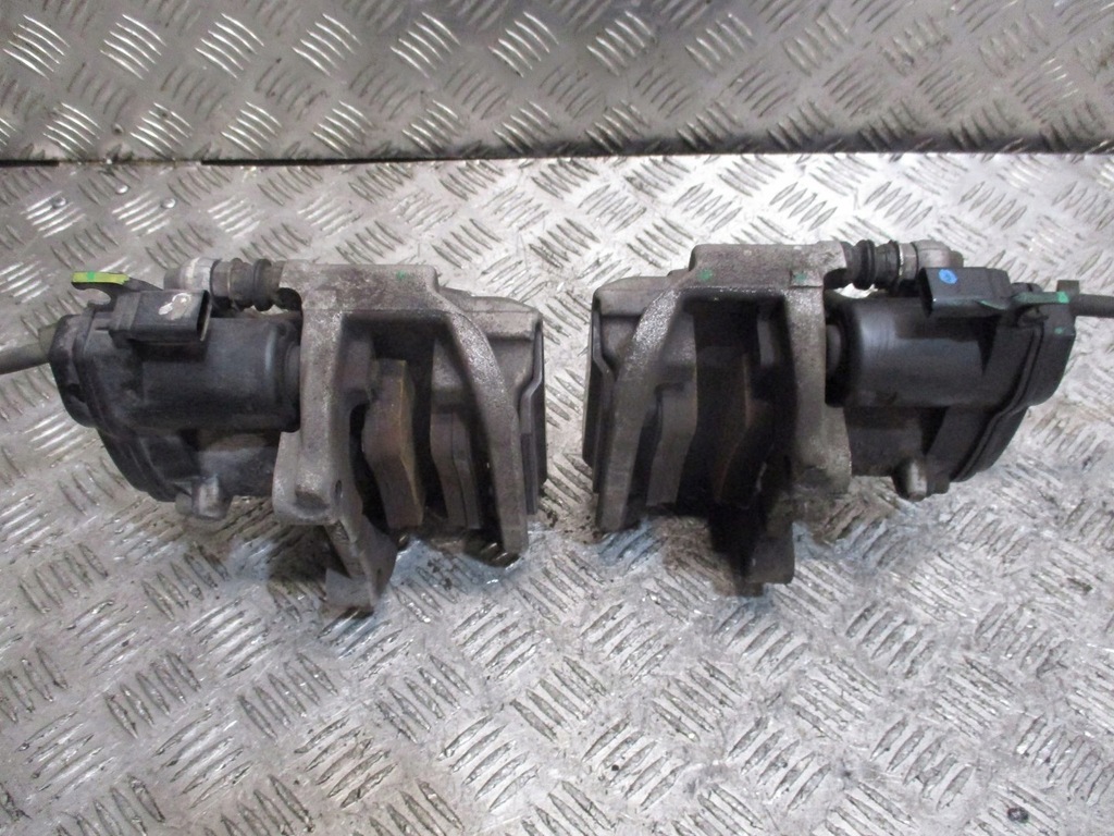 фото №6, Суппорт mercedes gls 3,5cdi правый