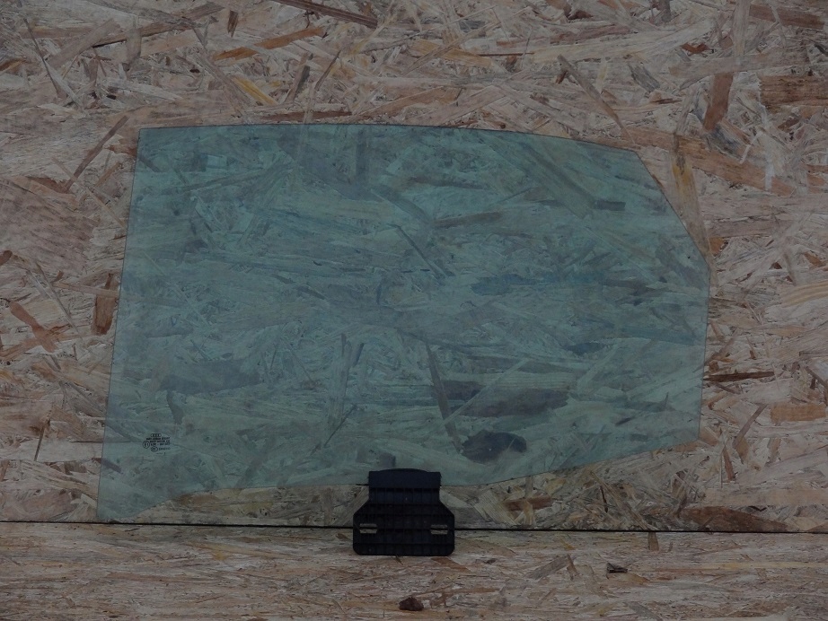 фото №1, Ліва скло двері задня as2 2005 audi a4 b7 sedan