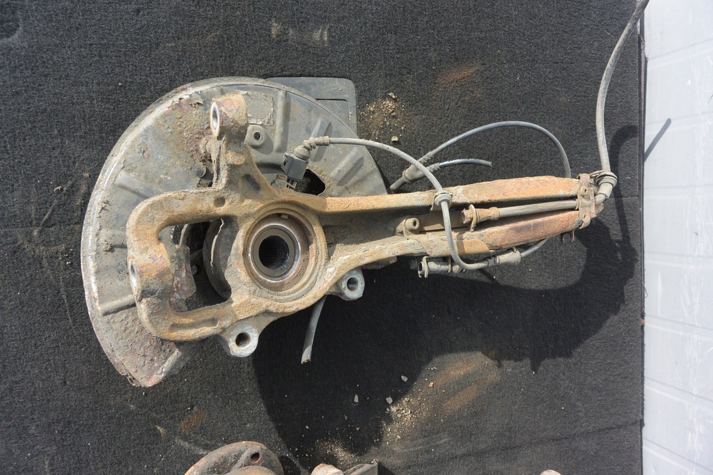 фото №11, Поворотний кулак перед 3.0 tdi audi q7 touareg 4l 7l