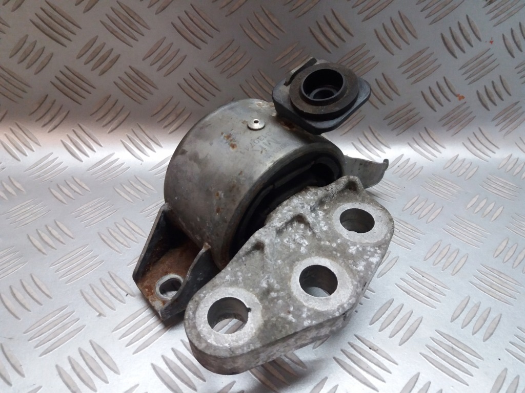 фото №1, 13130741 подушка кронштейн opel corsa d 1.3 cdti