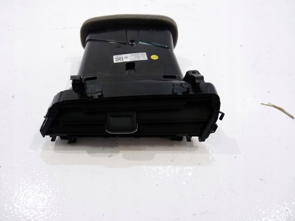 фото №1, Mbm vw t-roc решётка обдув 2gb819703p