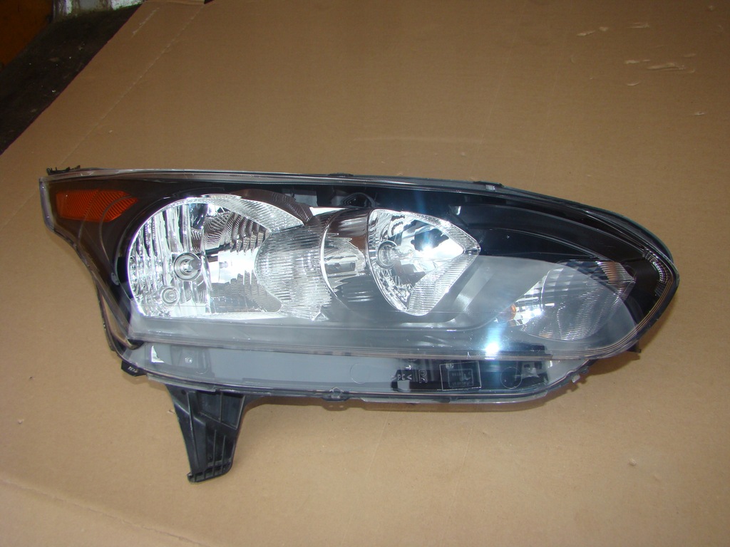фото №1, Ford transit connect . лампа права передня r171
