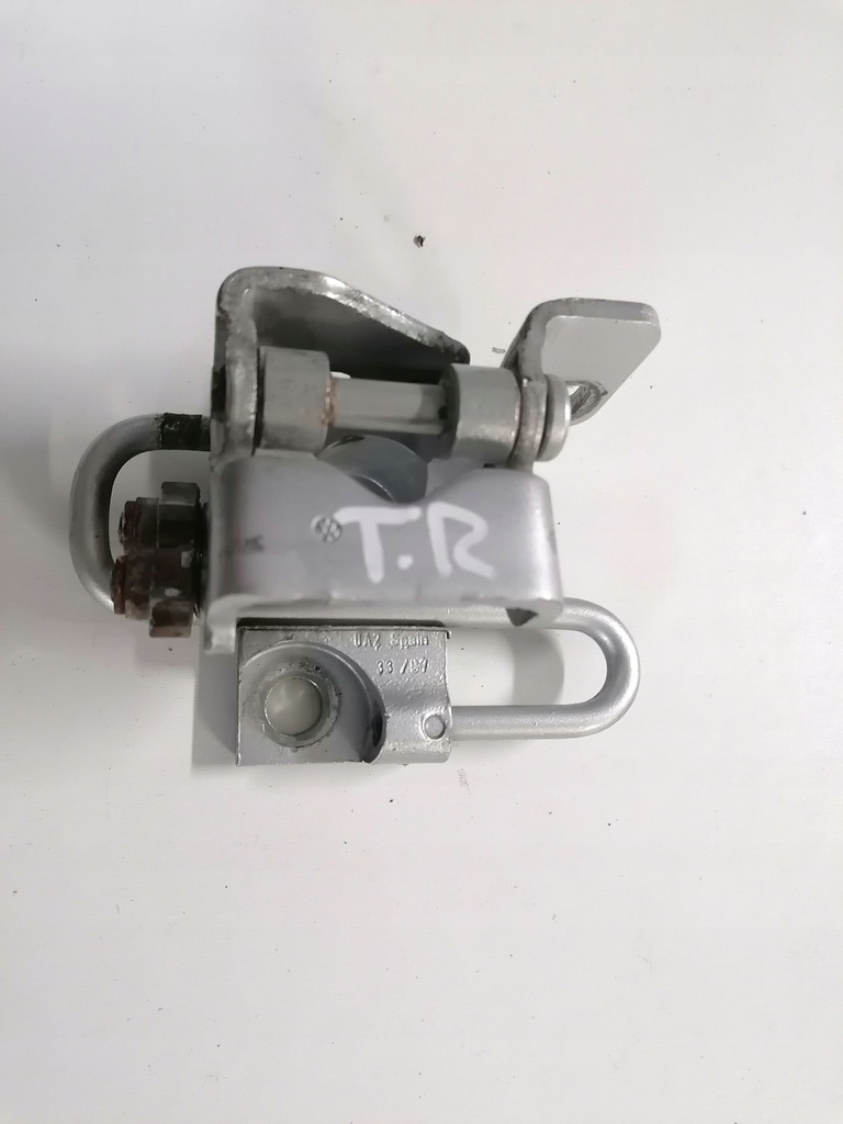 фото №1, Vw golf plus петля дверь задняя правый 1k4833412p la7w