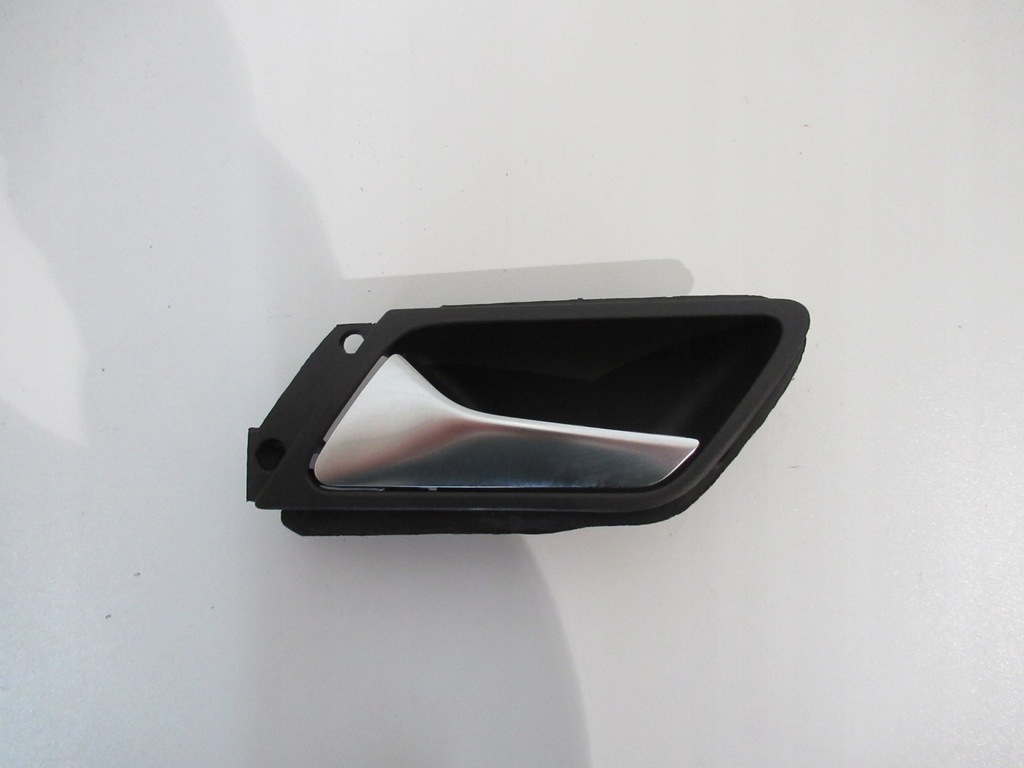 фото №1, Ручка дверь левый задняя vw jetta 5c 5c6839113a