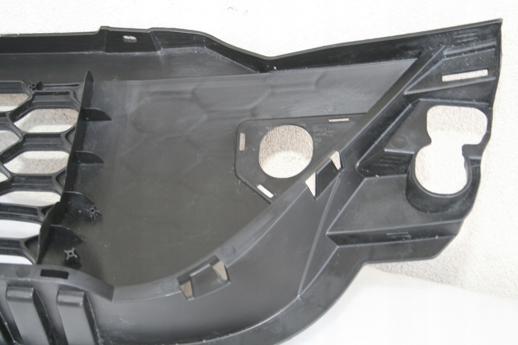 фото №10, Iveco daily vi решётка бампера средняя новый org