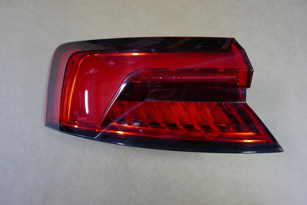 фото №1, Audi a5 8w лампа задняя левая matrix 8w6945091d