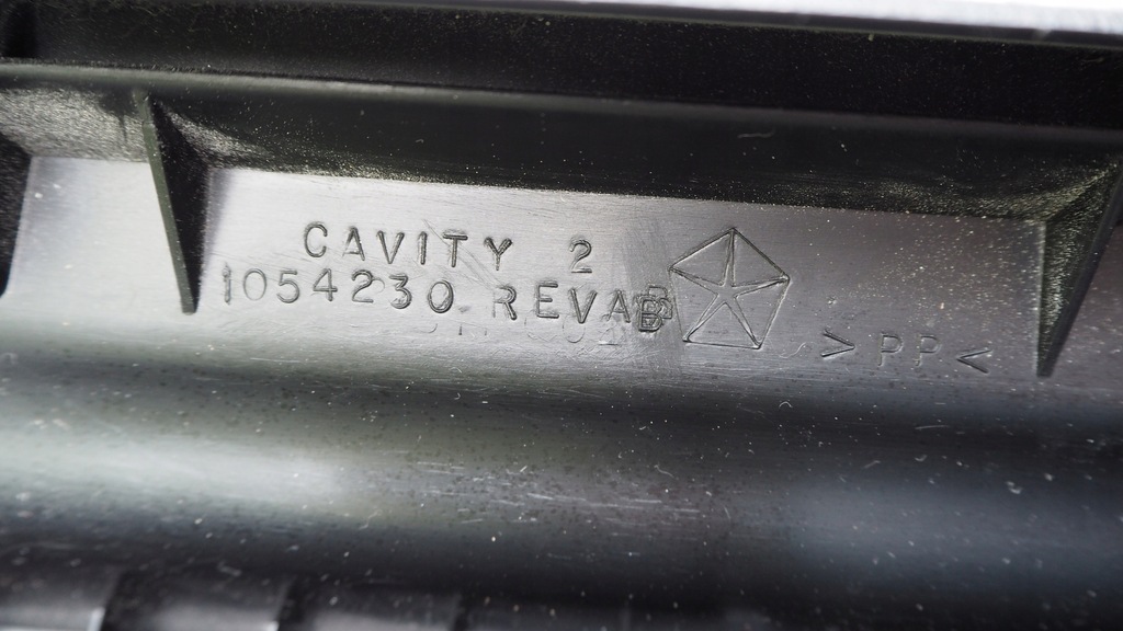 фото №8, Бардачок пассажира dodge challenger