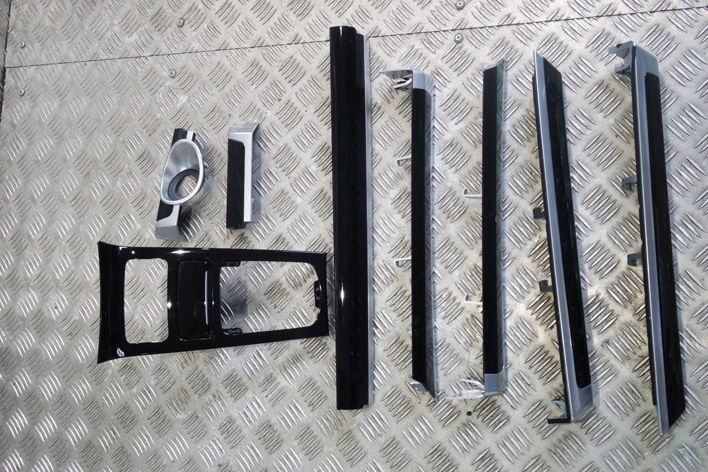 фото №1, Накладки декоративные внутреннее porsche cayenne 7p5 p6