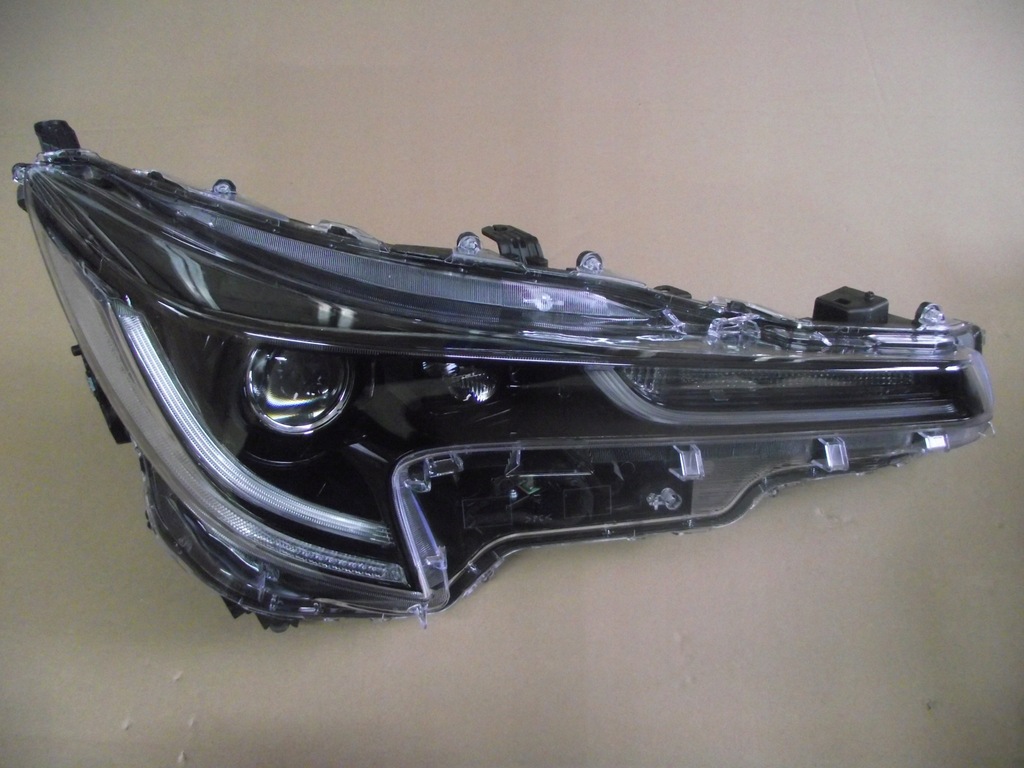 фото №2, Лампа перед ліва corolla e21 19-20 rok full led