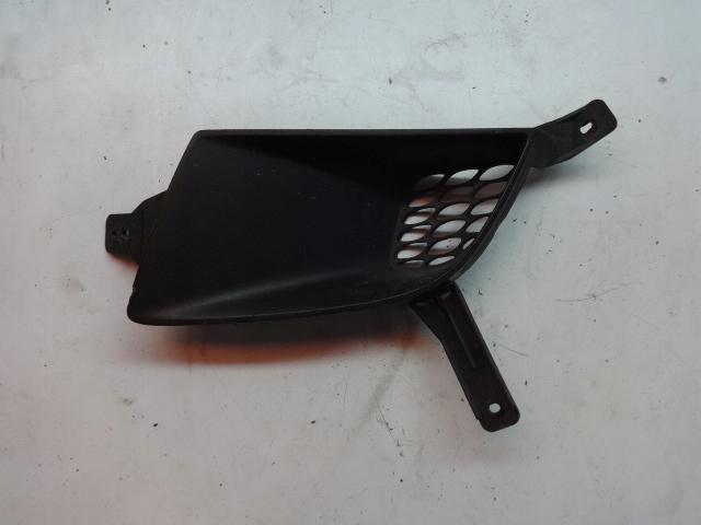 фото №1, Hyundai i30 07r- решётка заглушка бампера левая