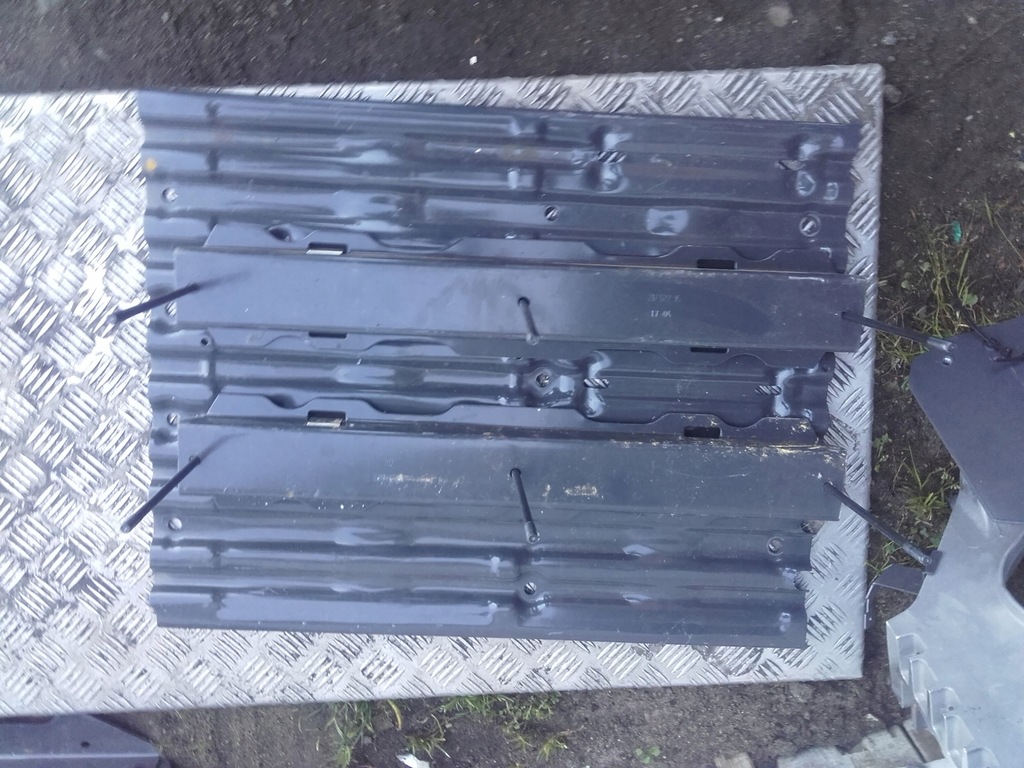 фото №11, Коробка кронштейн основание аккумуляторов volvo fh4