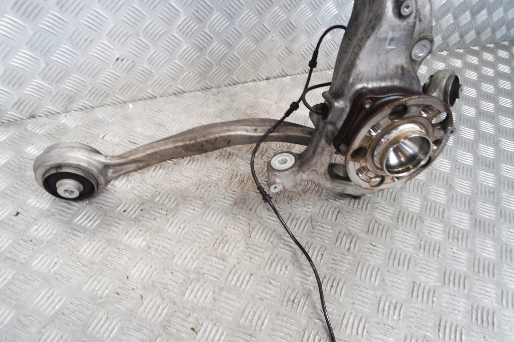 фото №4, Mercedes w217 w222 amg поворотный кулак левая перед