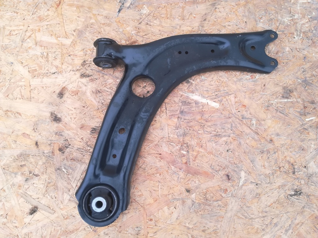 фото №1, Важіль правий перед skoda superb iii passat b8