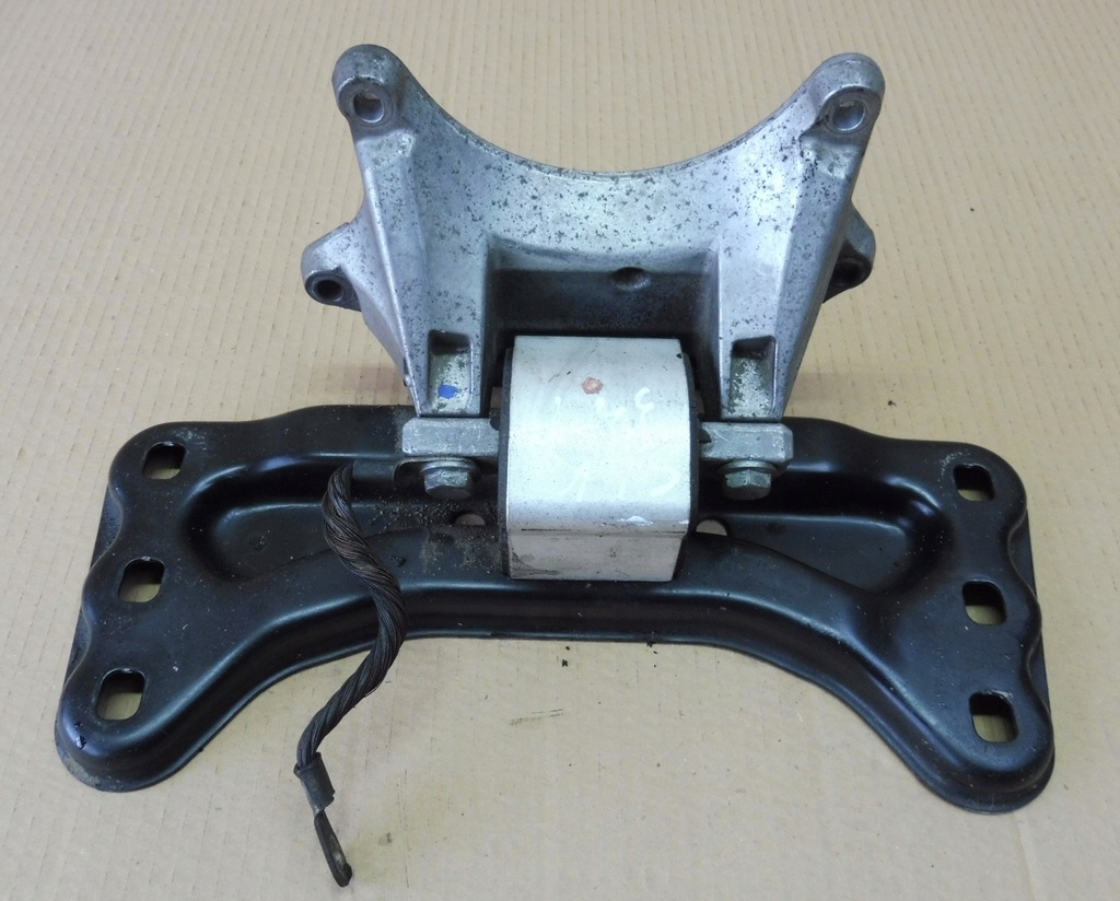 фото №1, Кронштейн подушка коробки mercedes slk r171 3.5 b