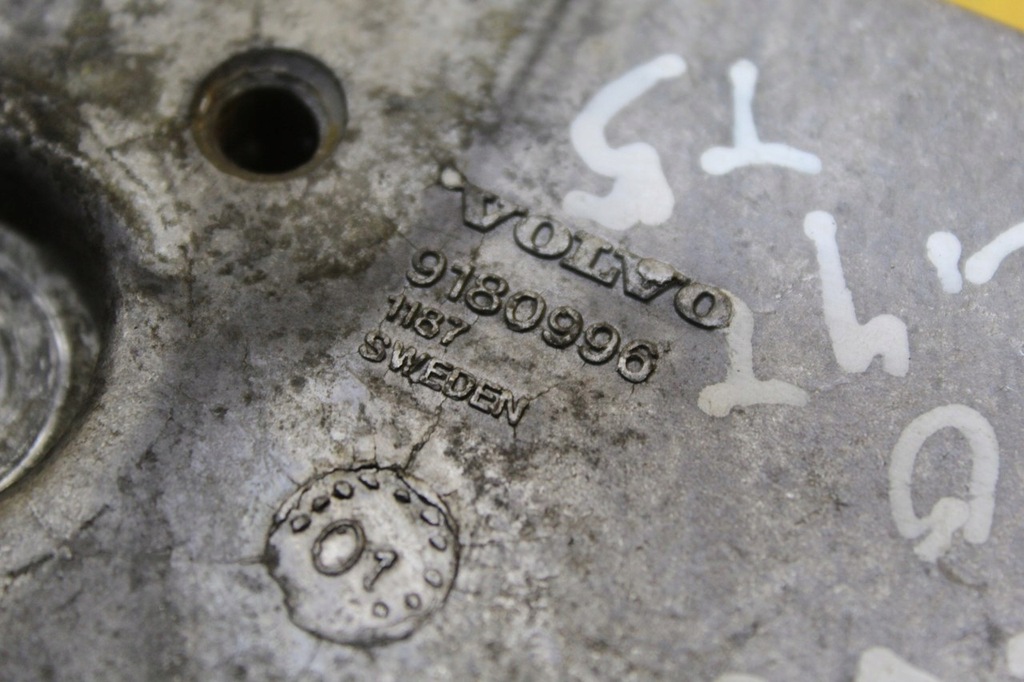 фото №5, Кронштейн двигуна volvo s60 2.4 t 9180996