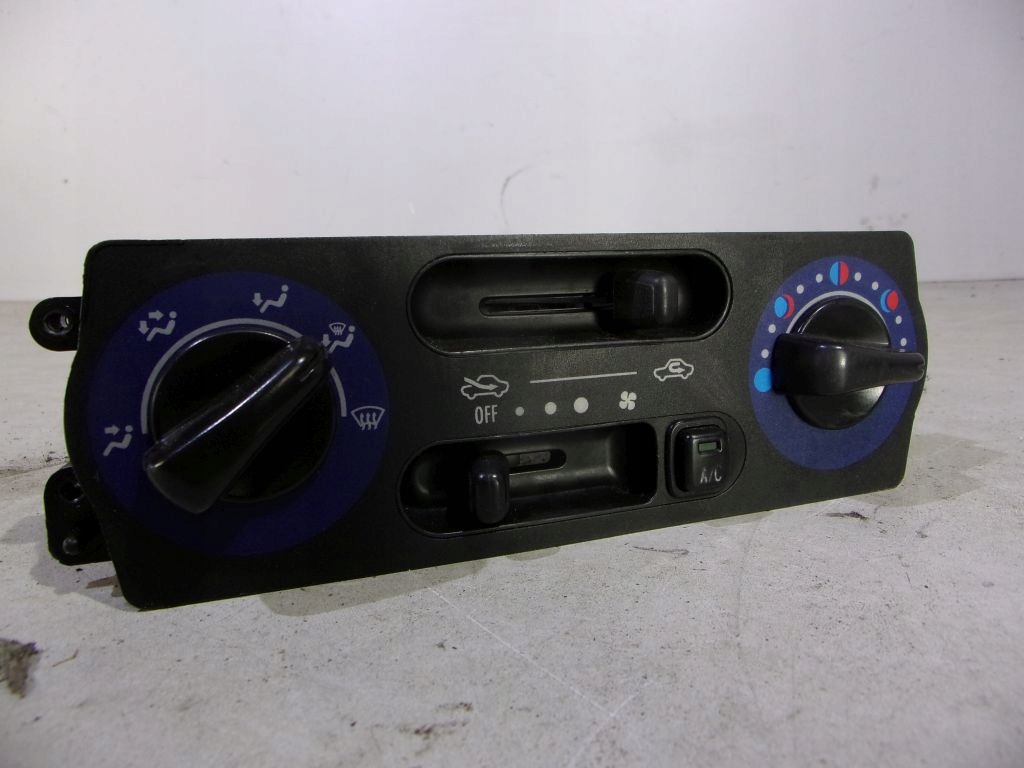 фото №1, Daihatsu move панель керування обдув