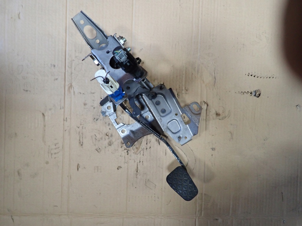 фото №1, Mazda2 mazda 2 de 09- педаль гальма