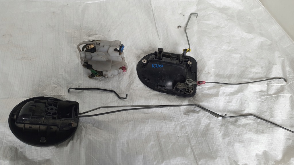 фото №6, Cabstar maxity 07- замок ручка дверь правая kpl