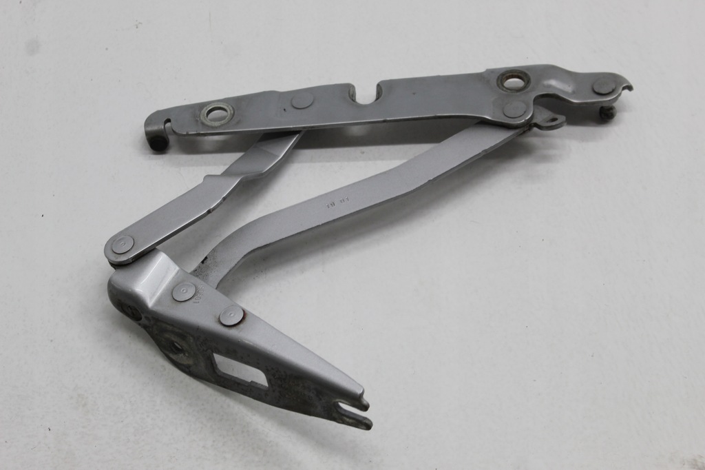 фото №1, Audi a4 b6 b7 петля капот правий 8e0823302e