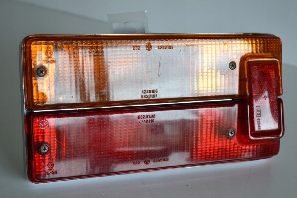 фото №7, Fiat 125p лампа задняя задняя правая nowa! оригинал