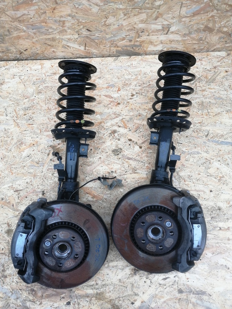 фото №1, Поворотний кулак амортизатор лівий volvo xc70 ii 2.4 d5