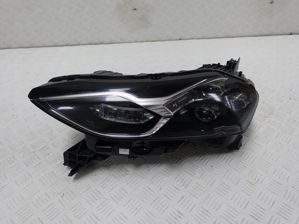 фото №1, Citroen ds3 crossback full led лампа ліва