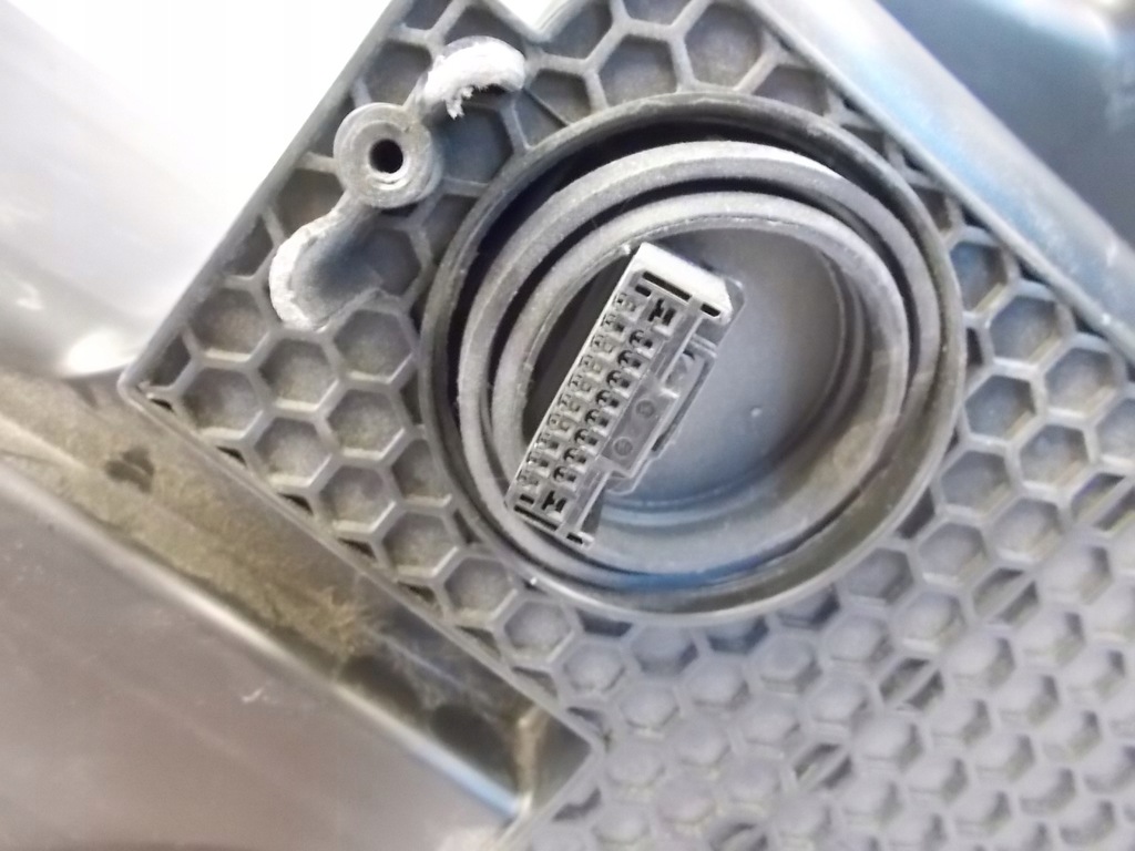 фото №12, Toyota оригінальний номер 81150-f4071-00 лампа передня l