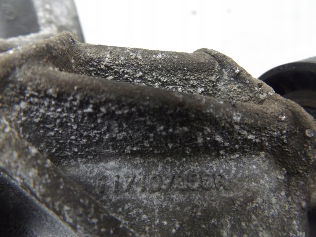 фото №4, Twingo iii 1,0 кронштейн кронштейн двигателя 117107055r