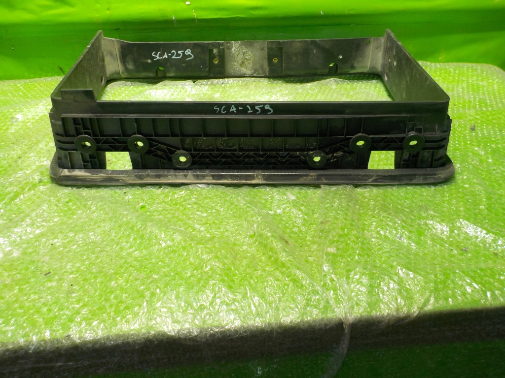 фото №3, Scania r380 2007r рамка защита люк