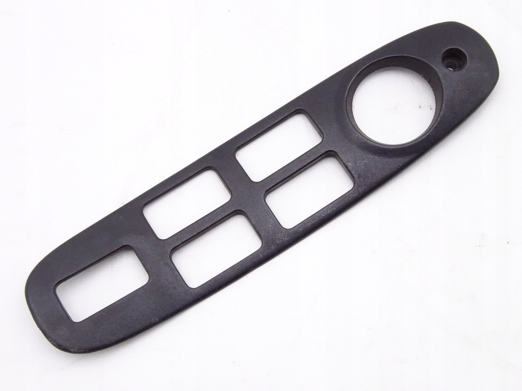 фото №1, Renault magnum e-tech заглушка панель скло перед