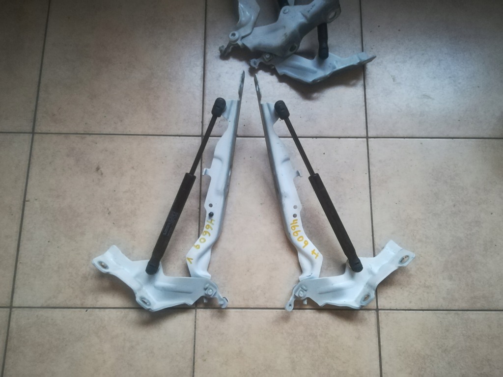 фото №1, Volvo s80 v70 xc70 петля петля капот капот 2007-