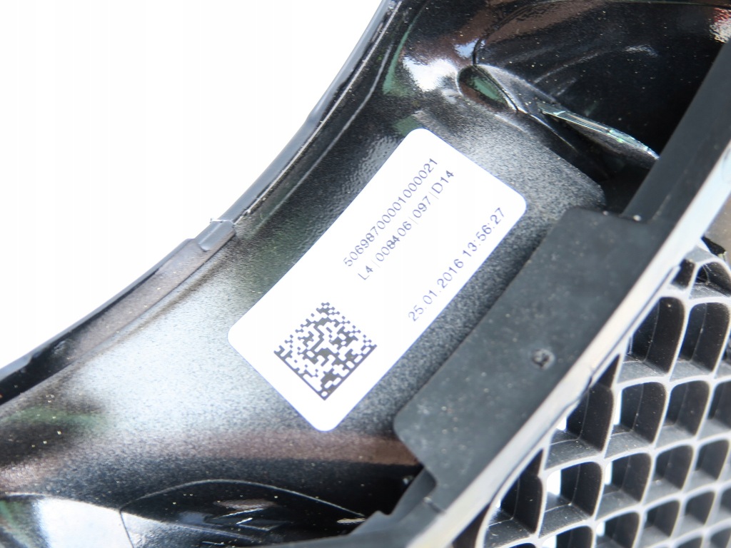 фото №10, Решітка радіатора решітка радіатора czarna piano хром cała niepołamana mercedes c w205