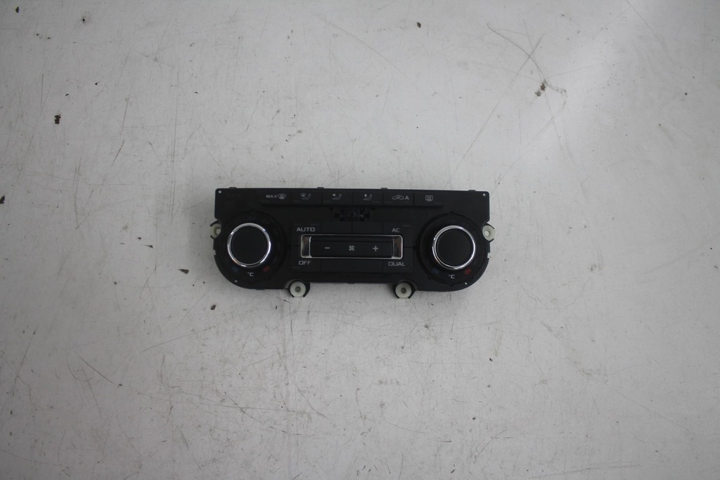 фото №1, Панель кондиционера 3t0907044ar octavia ii lift